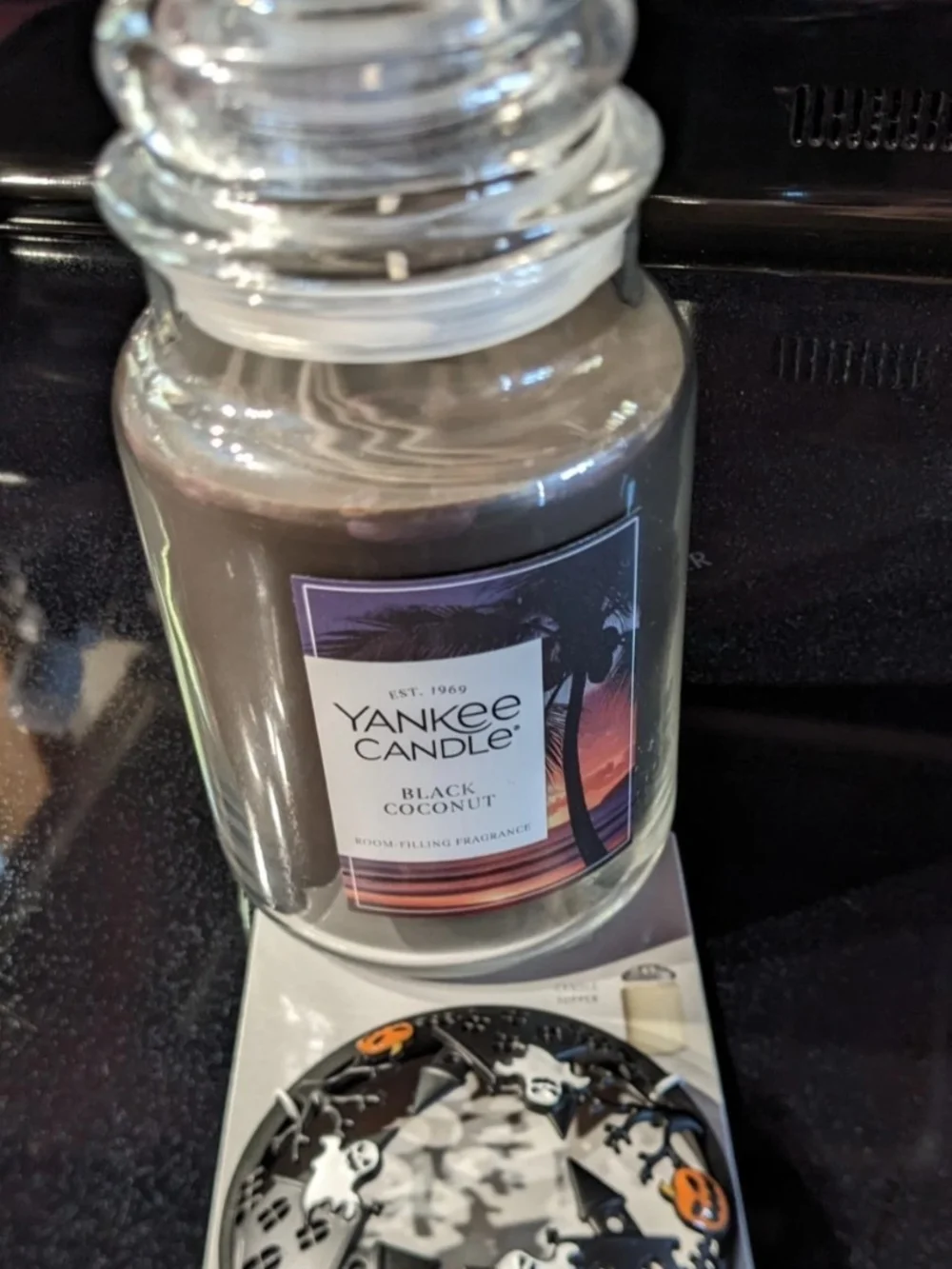 Yankee Candle Black Coconut 22 oz Jar with Spooky Halloween Scene Illuma Lid Top